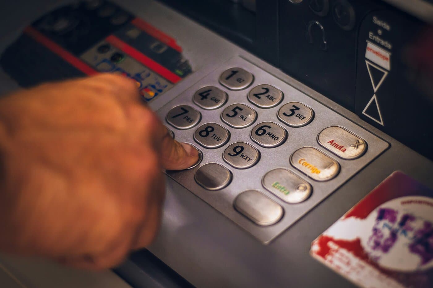 Dove Prelevare Denaro a Como Lago: I Migliori ATM